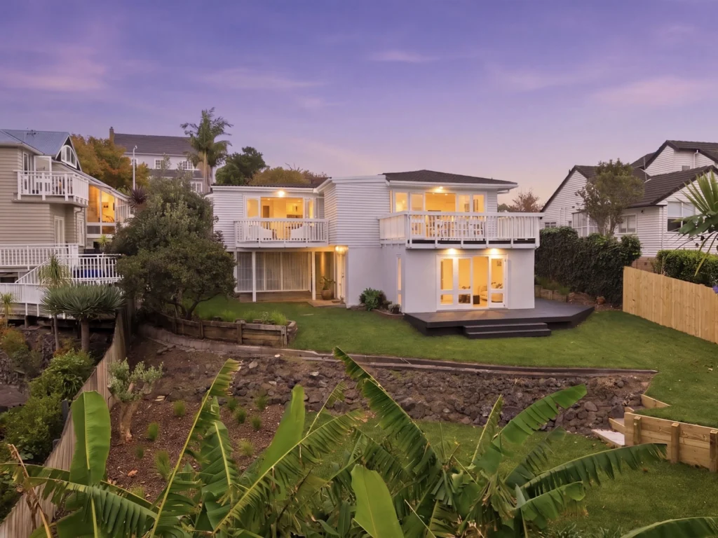 60 Ripon Crescent, Auckland, photograph 7 of 36