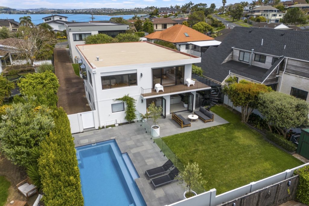 122A Bucklands Beach Road — photographed by Seventh Hour, Auckland