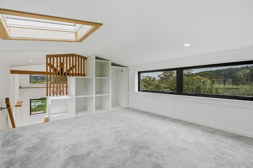 Maui Lux, Auckland, photograph 15 of 25