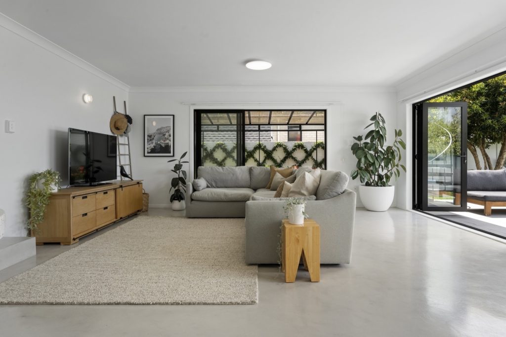 122A Bucklands Beach Road — photographed by Seventh Hour, Auckland