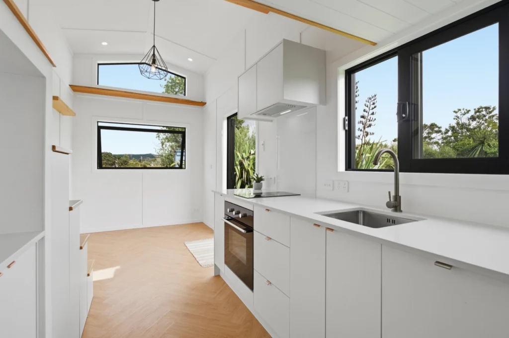 Maui Lux, Auckland, photograph 23 of 25