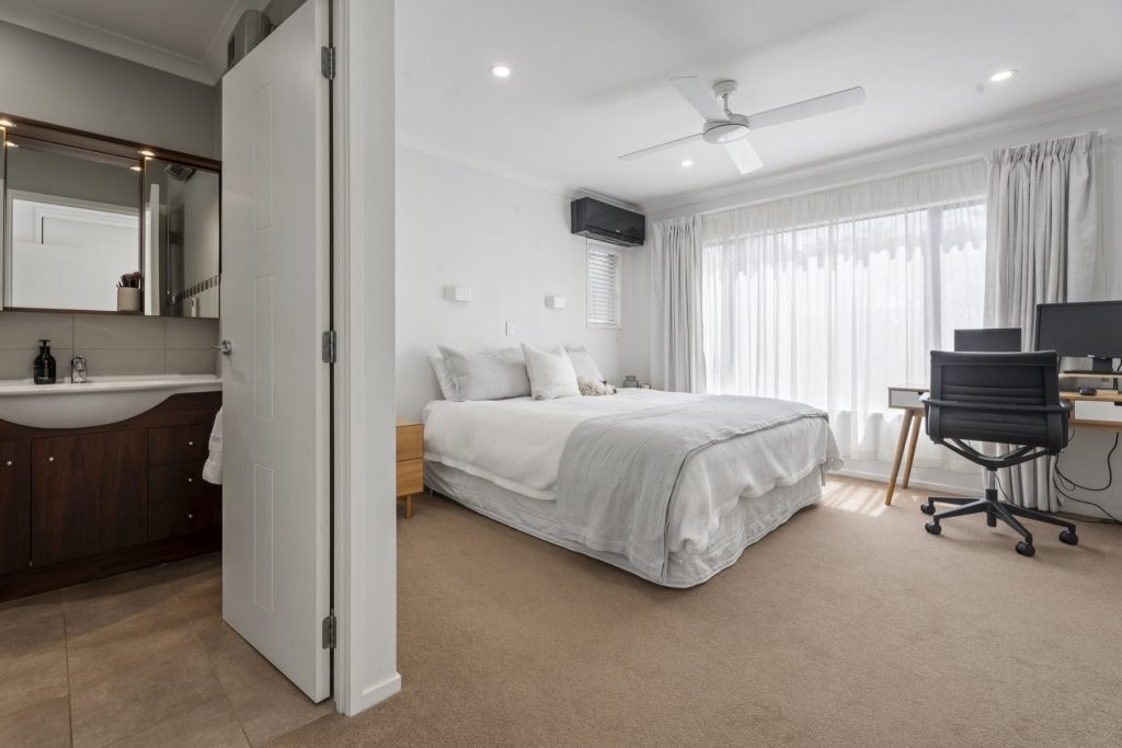 122A Bucklands Beach Road — photographed by Seventh Hour, Auckland