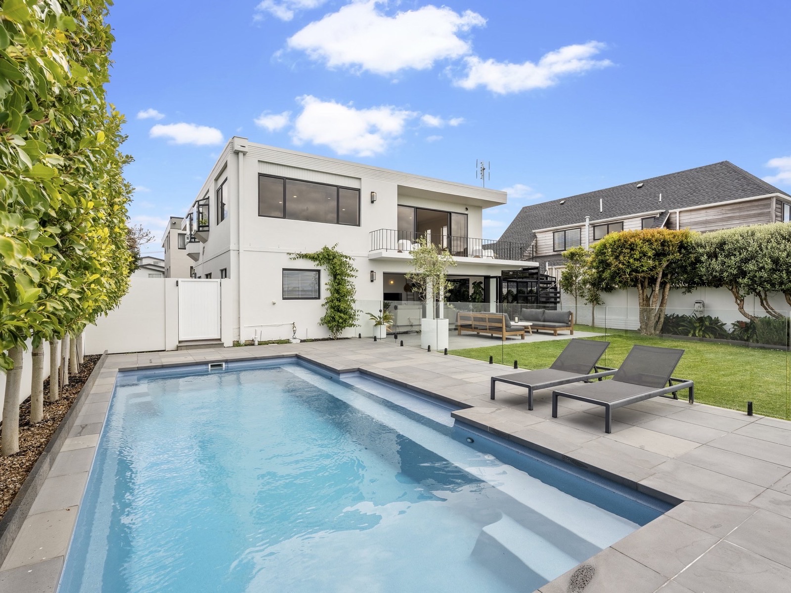 122A Bucklands Beach Road — photographed by Seventh Hour, Auckland